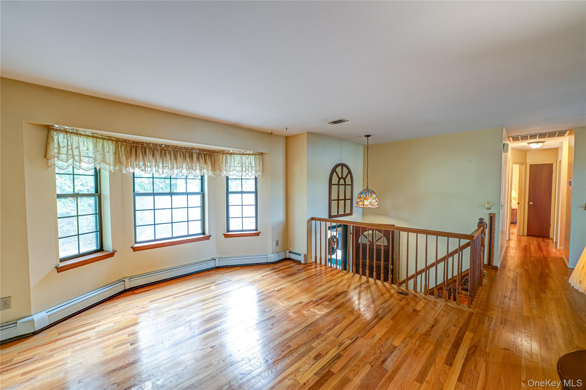 25 Violet Road, Kings Park, NY 11754