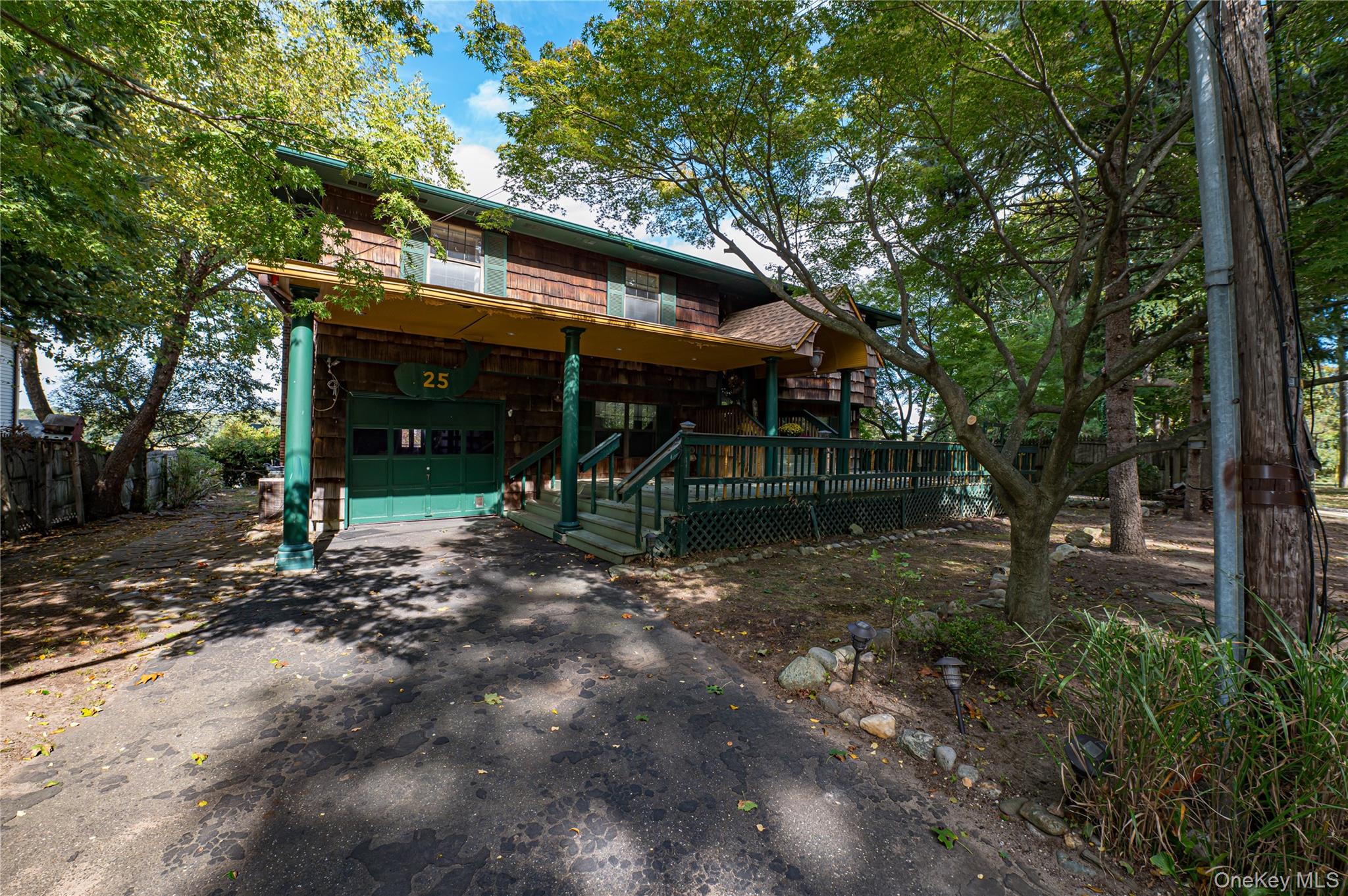 25 Violet Road, Kings Park, NY 11754