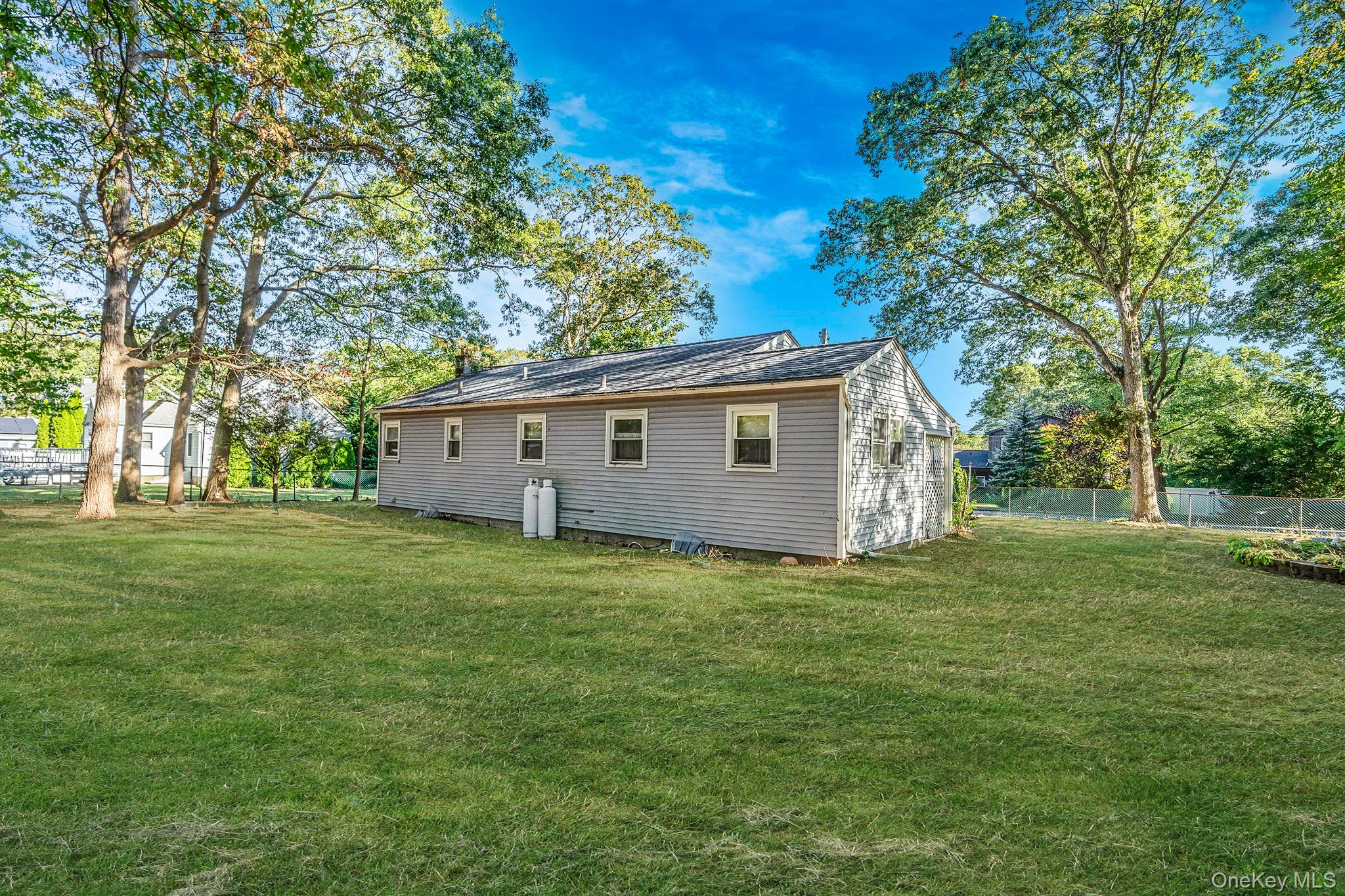 529 Elder Lane, Ronkonkoma, NY 11779