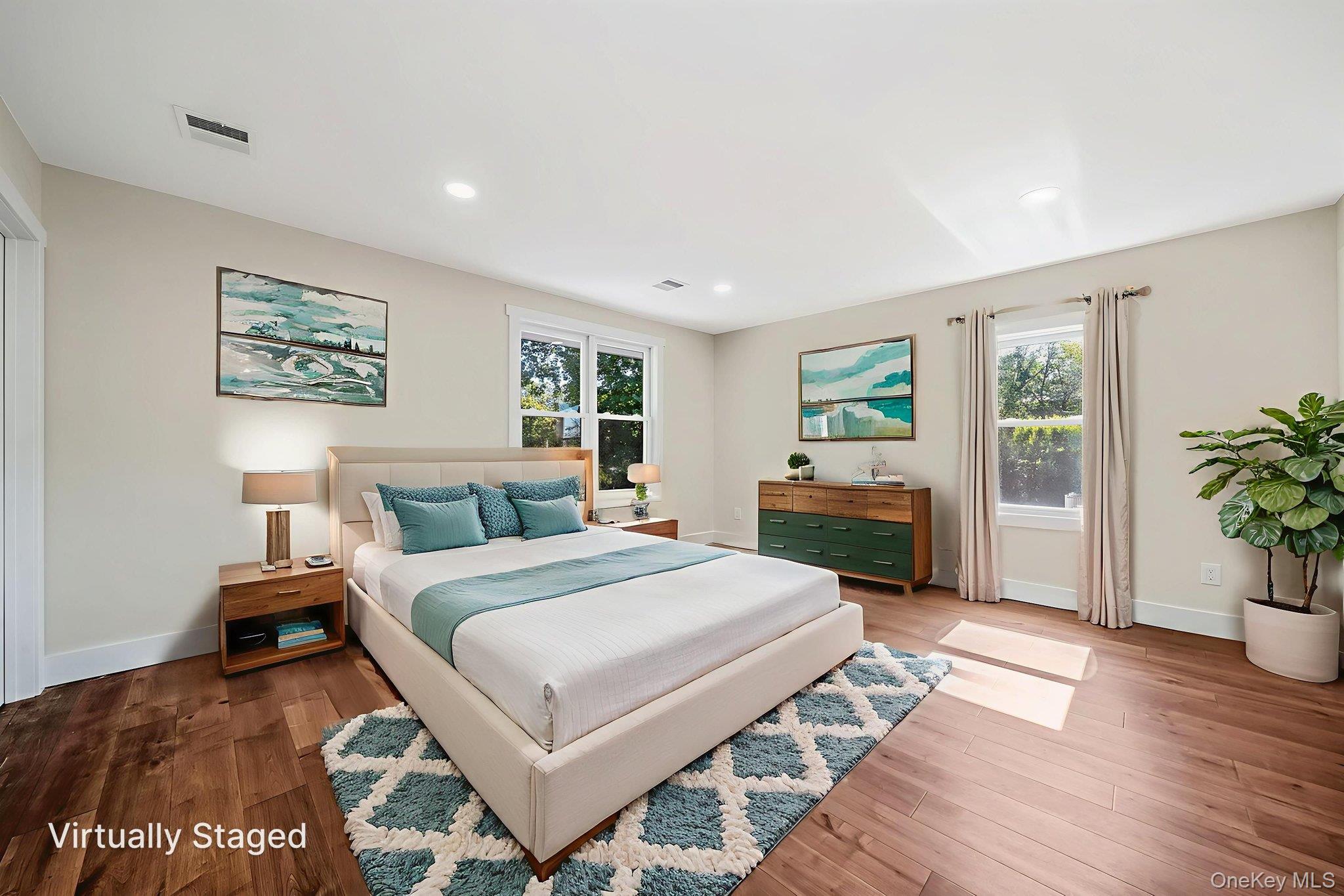 47 Carlton Avenue, Port Washington, NY 11050