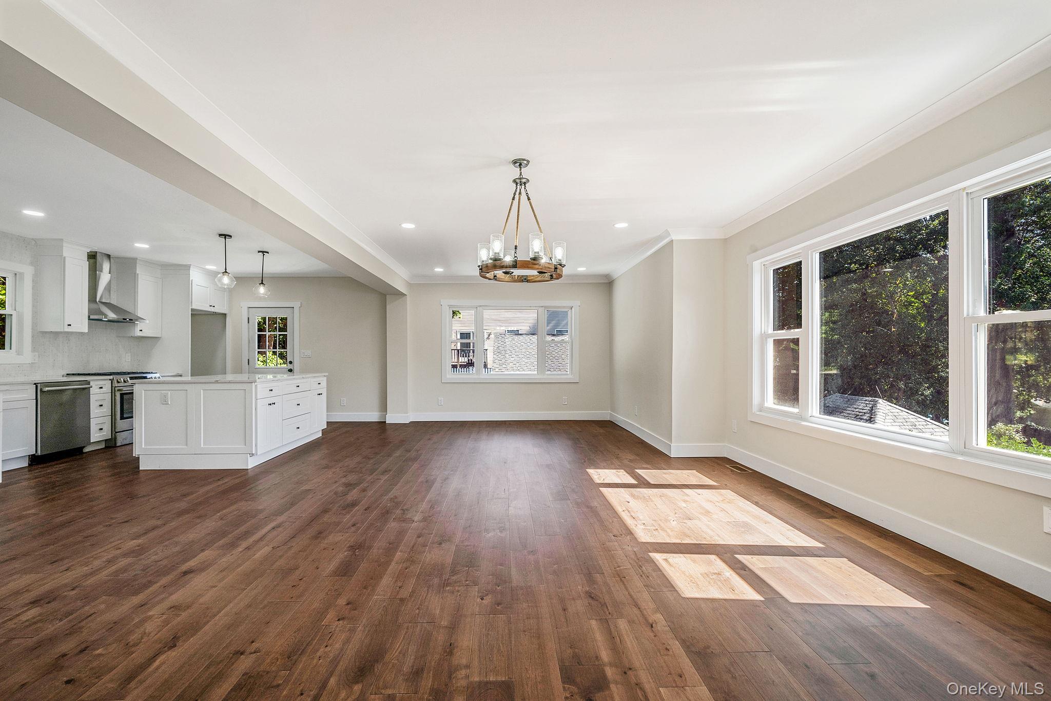 47 Carlton Avenue, Port Washington, NY 11050