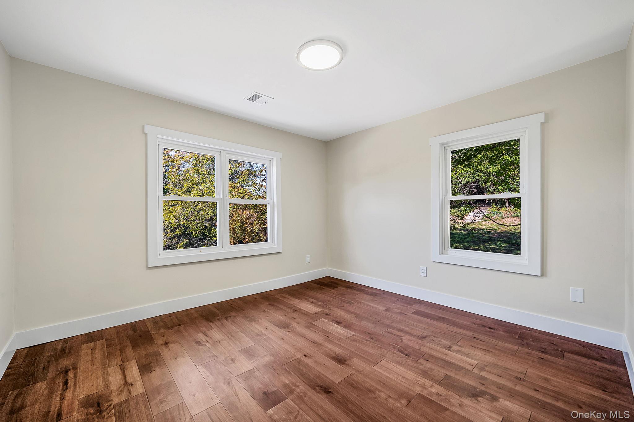 47 Carlton Avenue, Port Washington, NY 11050