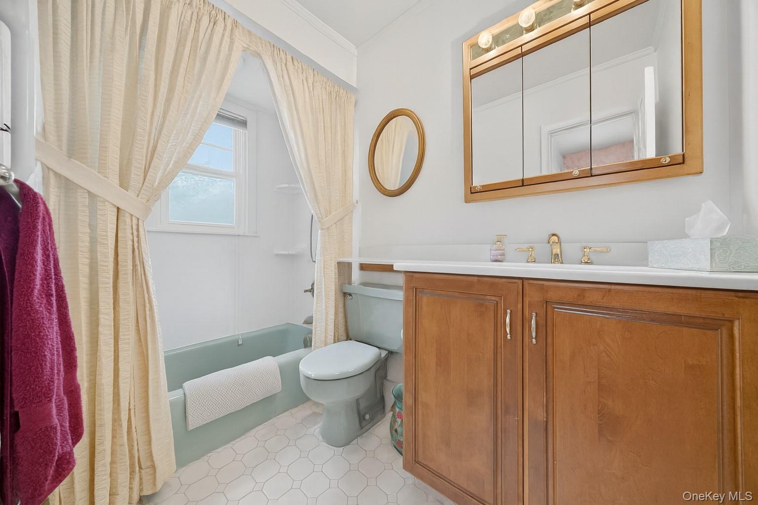 6 Neptune Court, Monroe, NY 10950