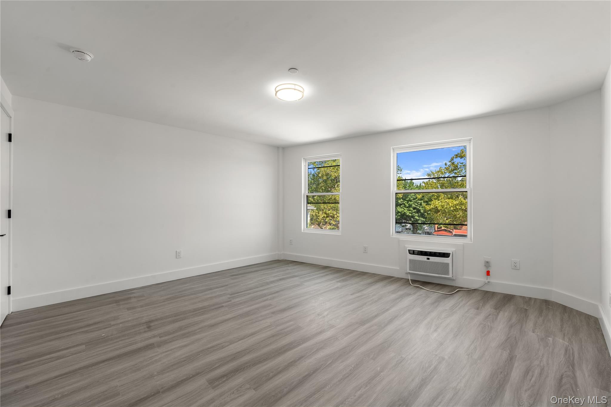 3528 Tiemann Avenue, Bronx, NY 10469