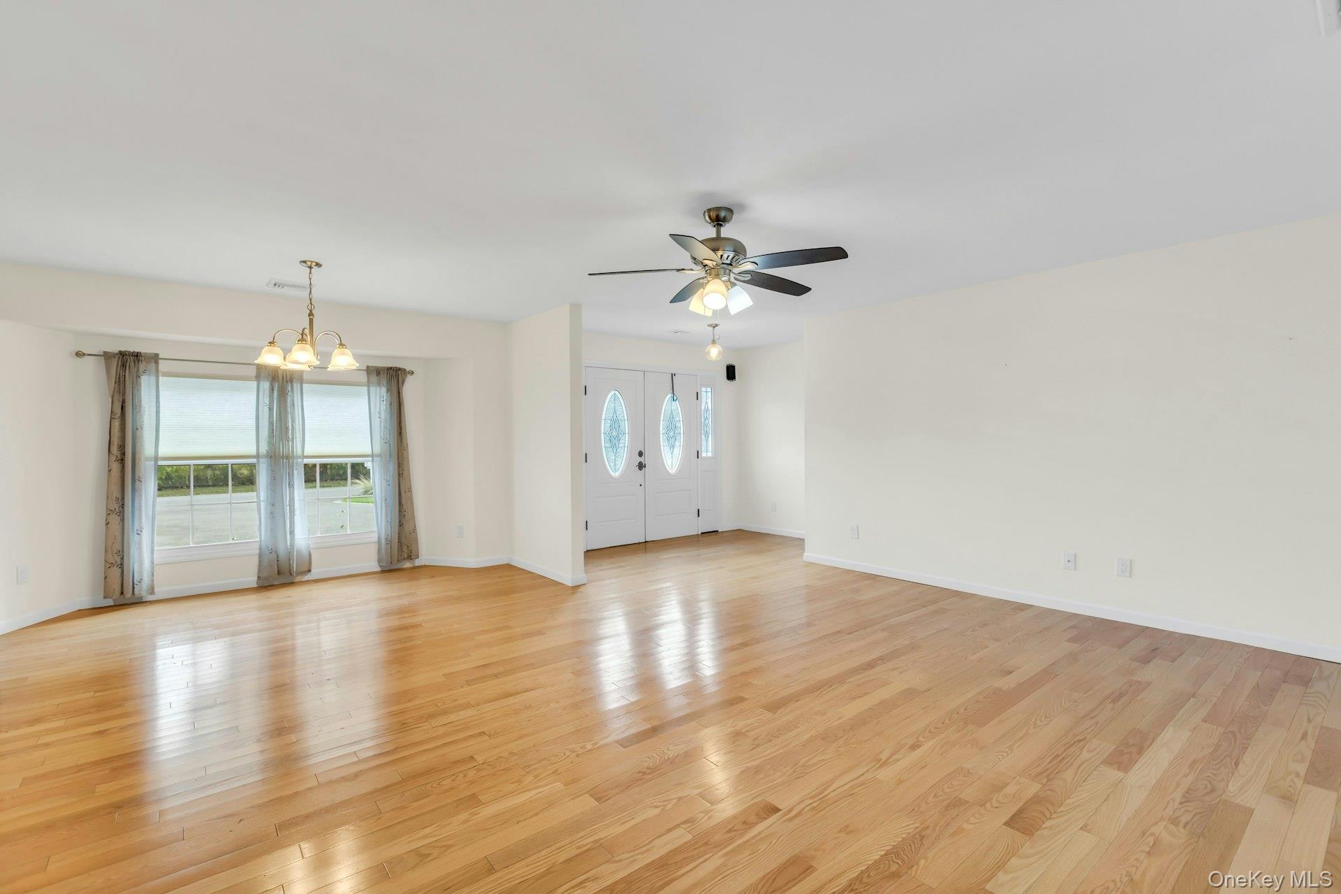 92 Barrett Avenue, Bayport, NY 11705