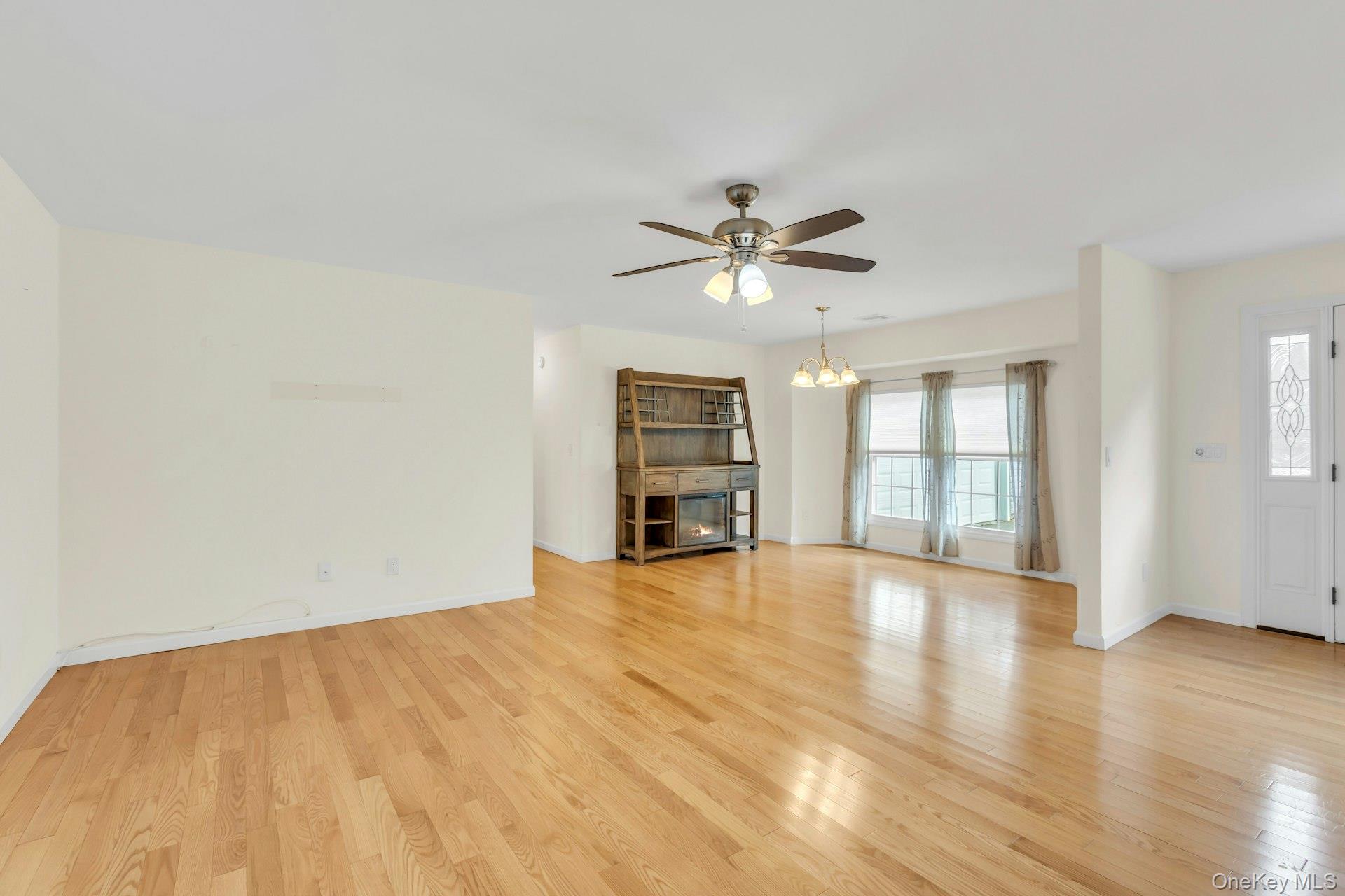 92 Barrett Avenue, Bayport, NY 11705