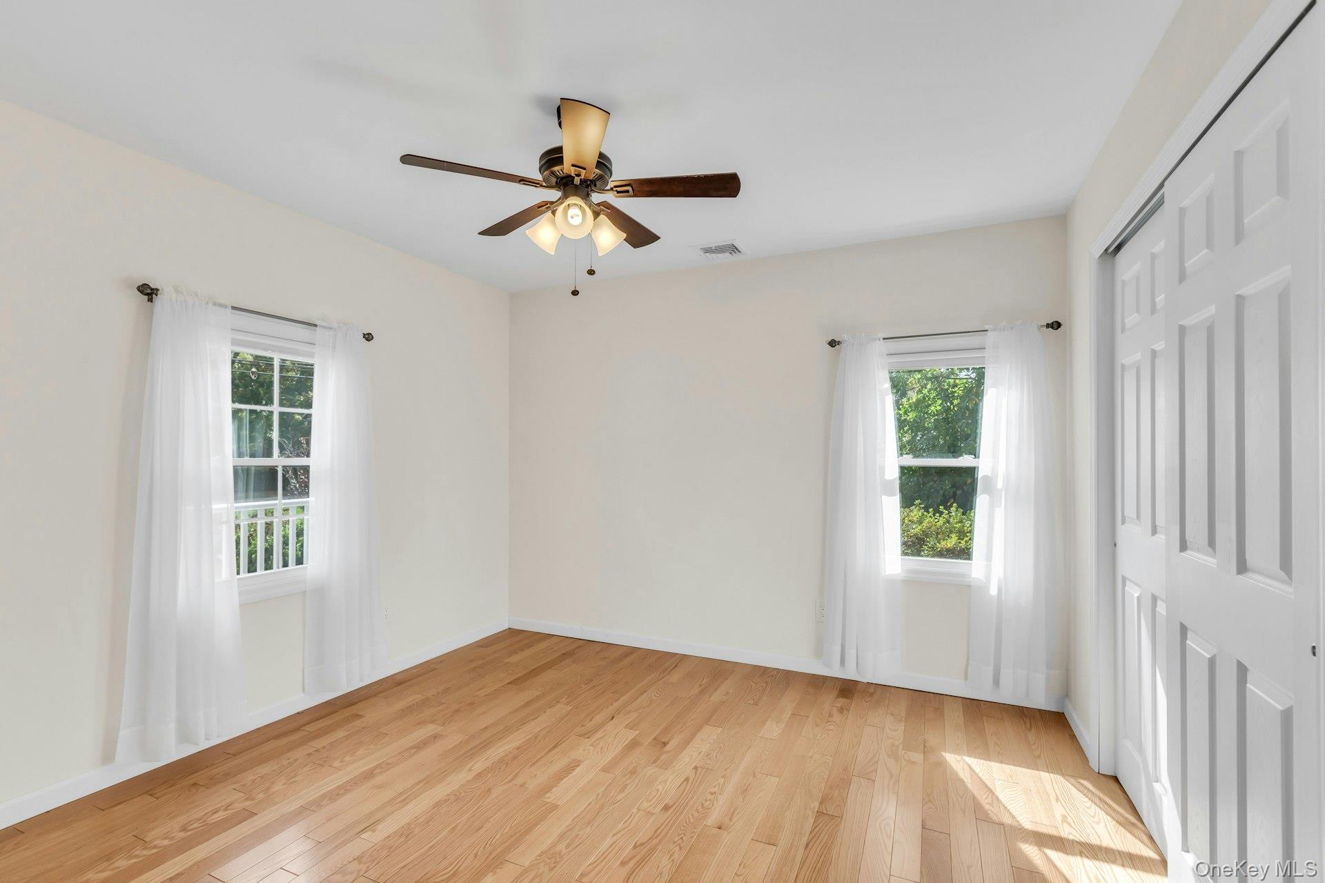 92 Barrett Avenue, Bayport, NY 11705