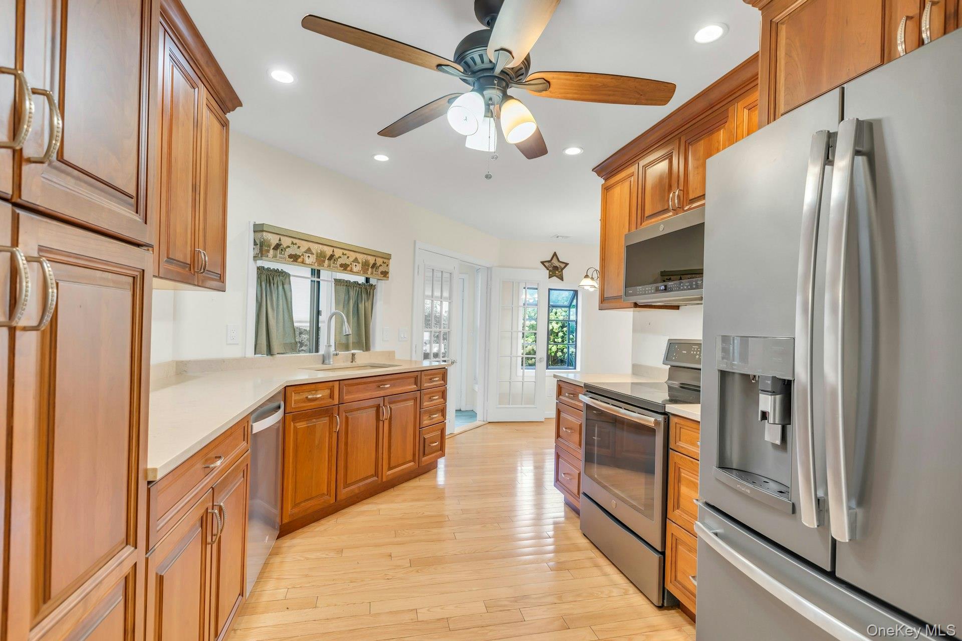 92 Barrett Avenue, Bayport, NY 11705