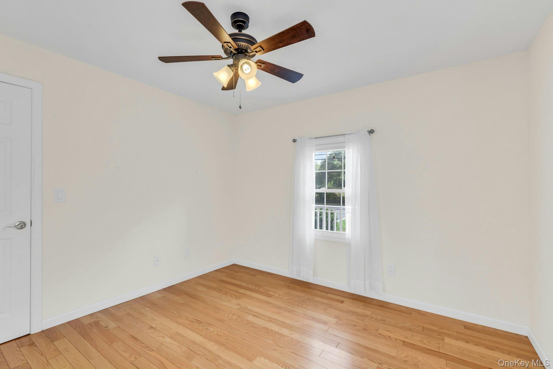 92 Barrett Avenue, Bayport, NY 11705