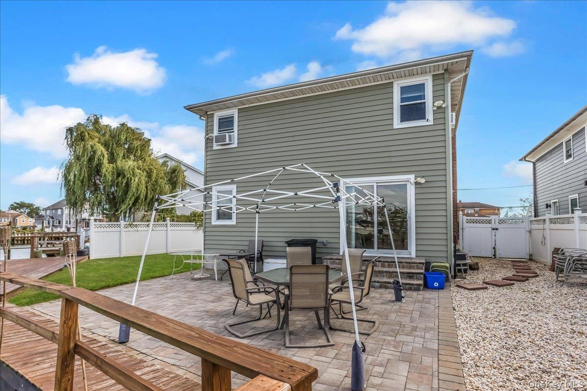 1165 Hastings Circle, Baldwin Harbor, NY 11510