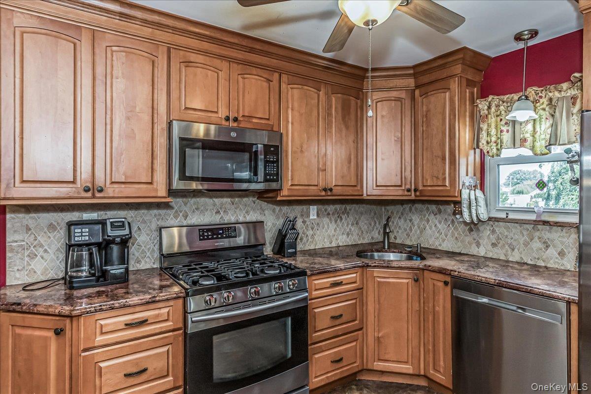 1165 Hastings Circle, Baldwin Harbor, NY 11510