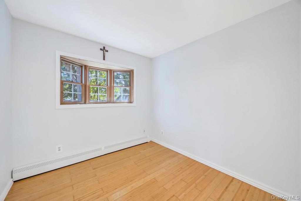 36 7th Avenue, Brentwood, NY 11717