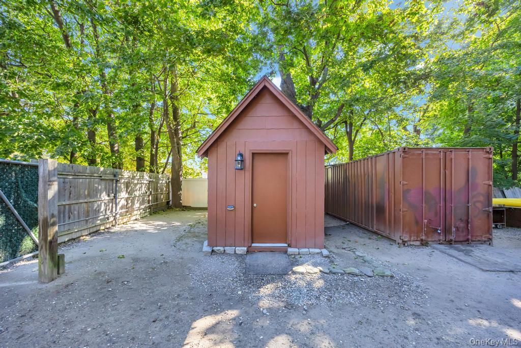 36 7th Avenue, Brentwood, NY 11717