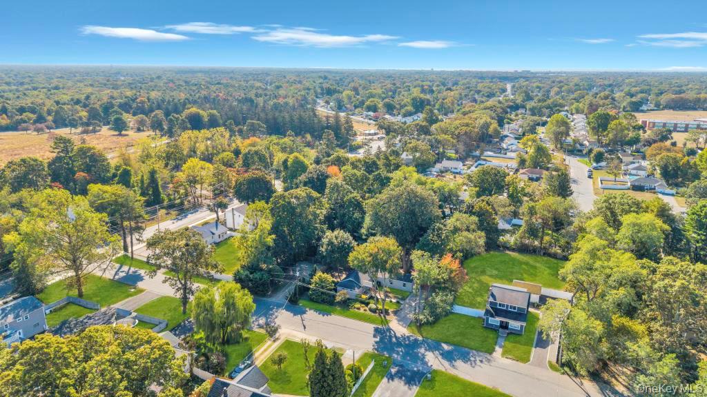 36 7th Avenue, Brentwood, NY 11717