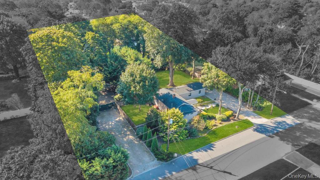 36 7th Avenue, Brentwood, NY 11717