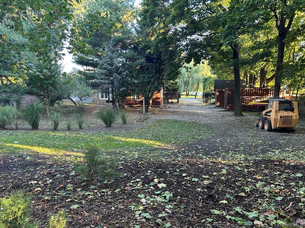 36 7th Avenue, Brentwood, NY 11717