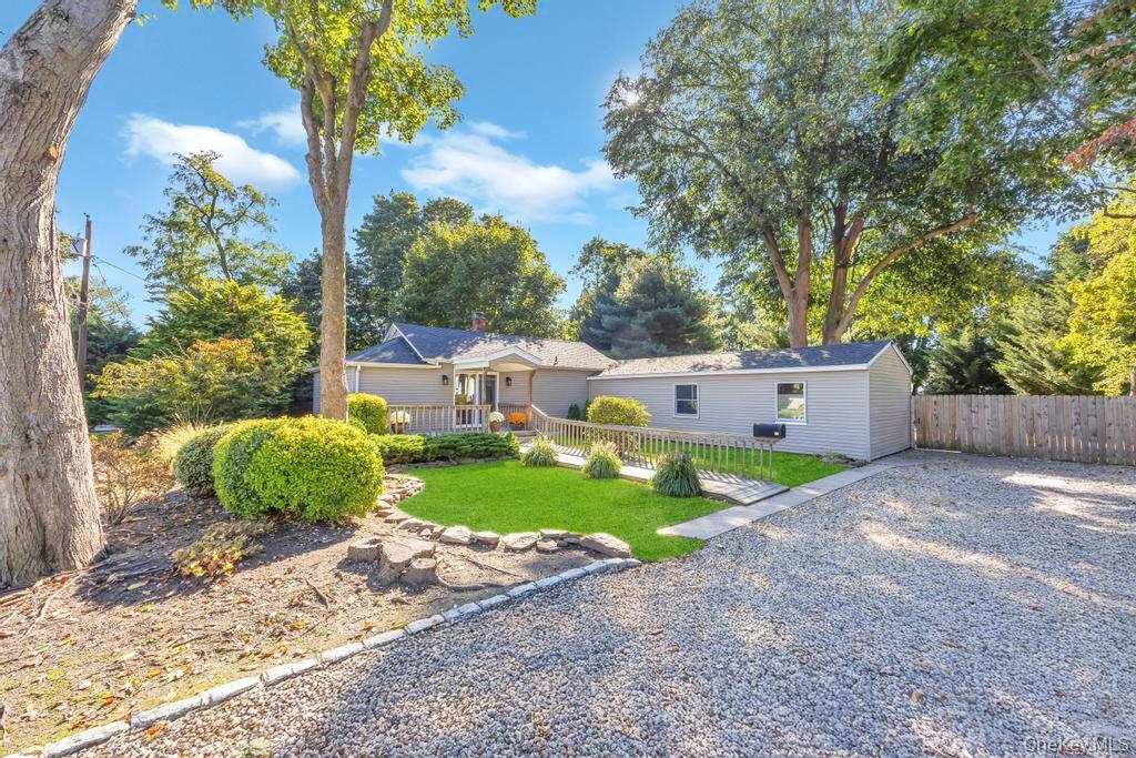 36 7th Avenue, Brentwood, NY 11717