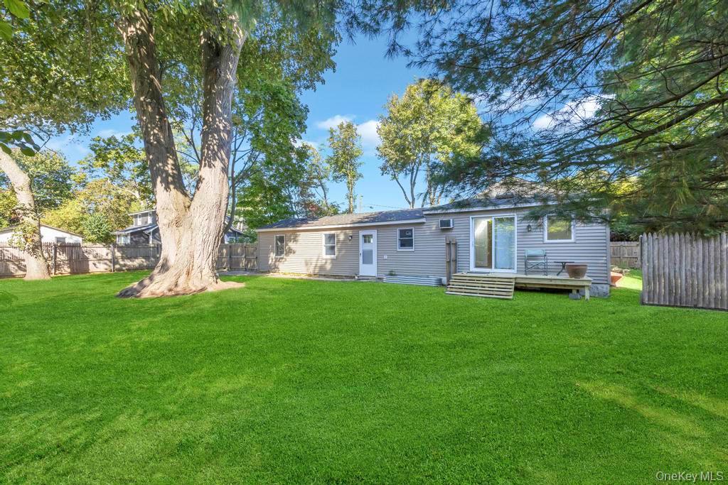 36 7th Avenue, Brentwood, NY 11717