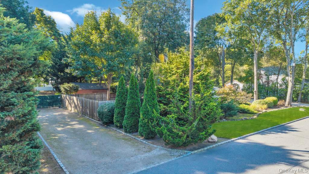 36 7th Avenue, Brentwood, NY 11717