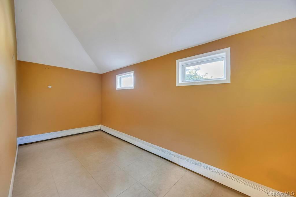 36 7th Avenue, Brentwood, NY 11717