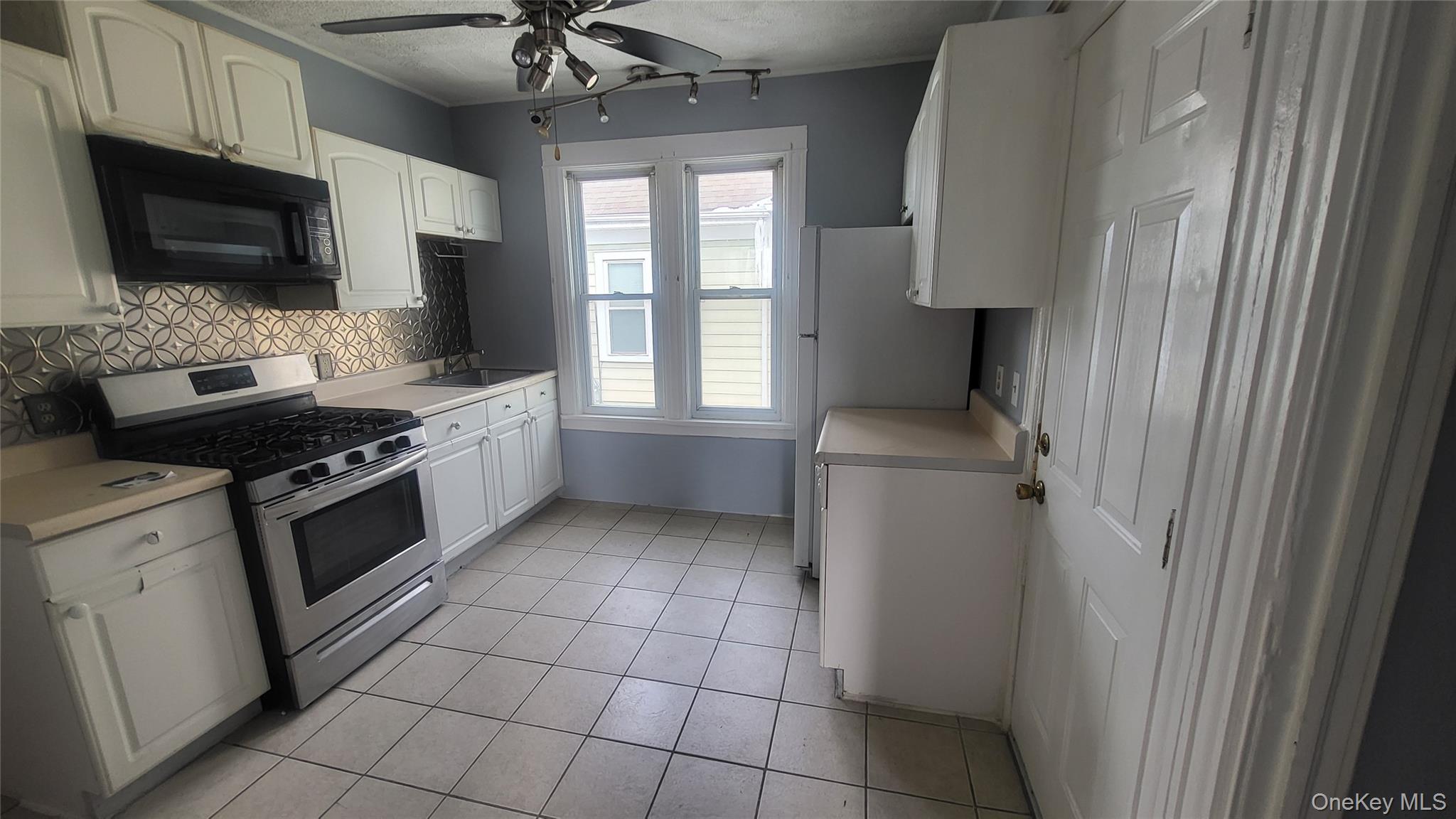 107 Smith Street # 2, Poughkeepsie, NY 12601