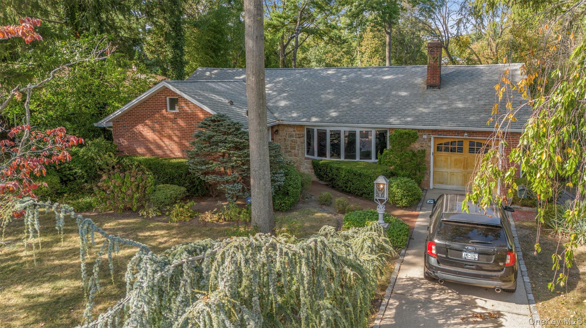 39 Annette Drive, Port Washington, NY 11050