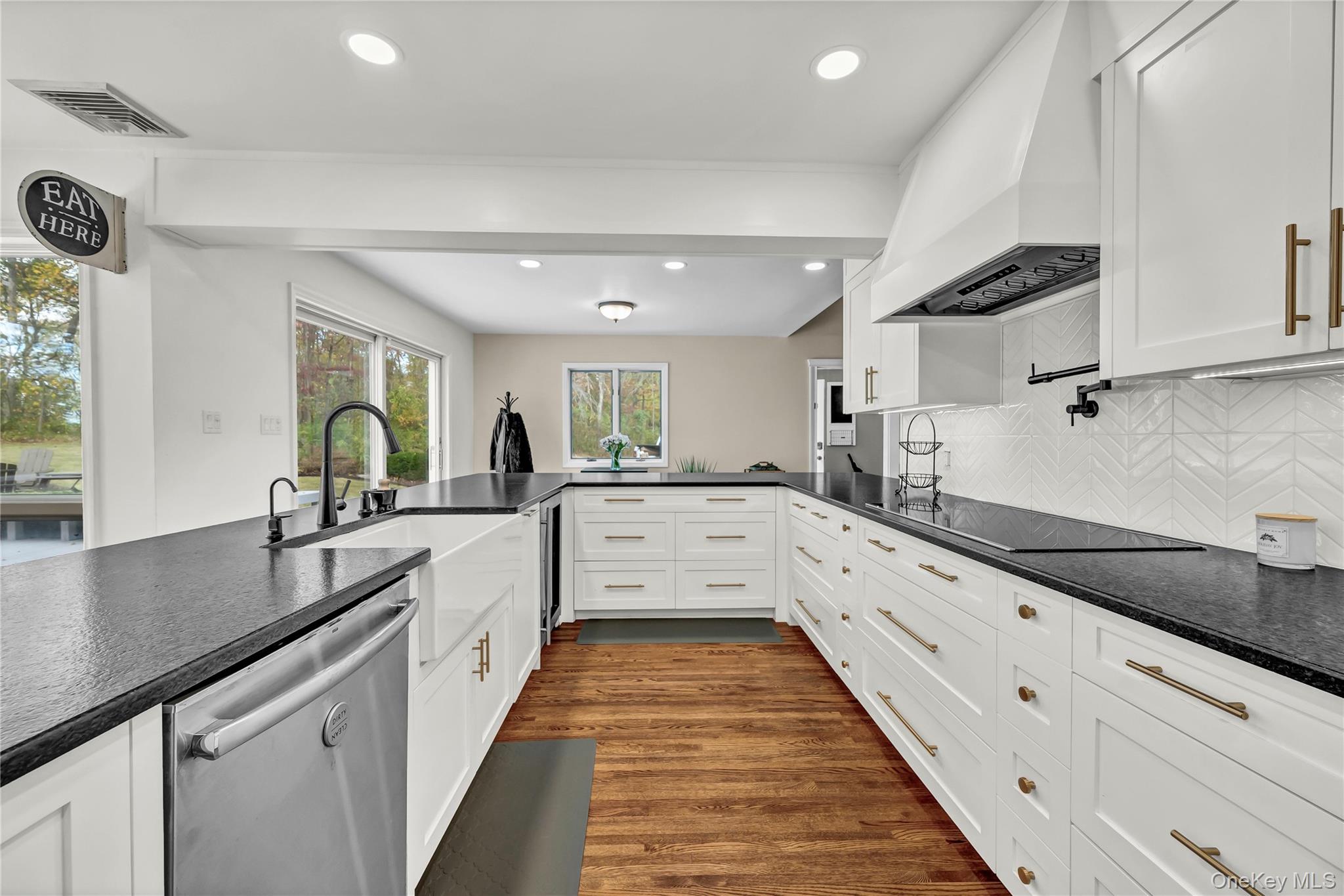 151 Oak Ridge Circle, Mahopac, NY 10541