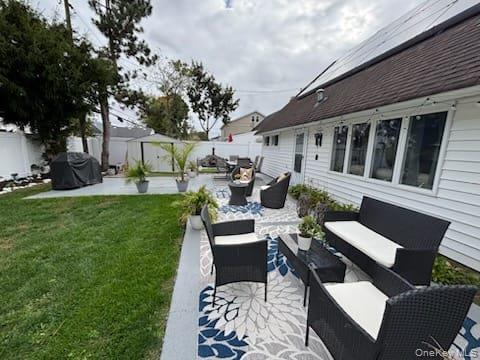 25 Arcadia Lane, Hicksville, NY 11801