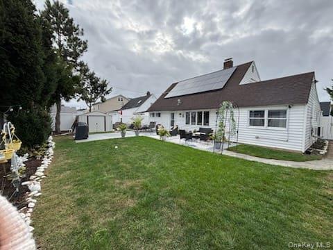 25 Arcadia Lane, Hicksville, NY 11801