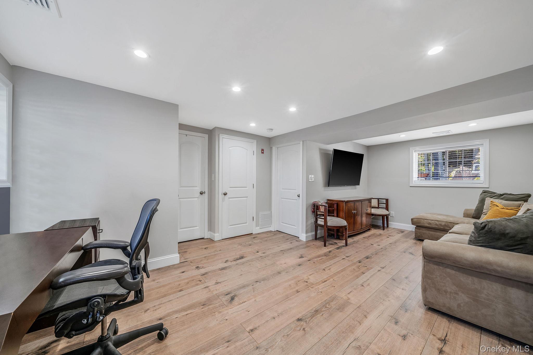 172 W 24th Street, Deer Park, NY 11729