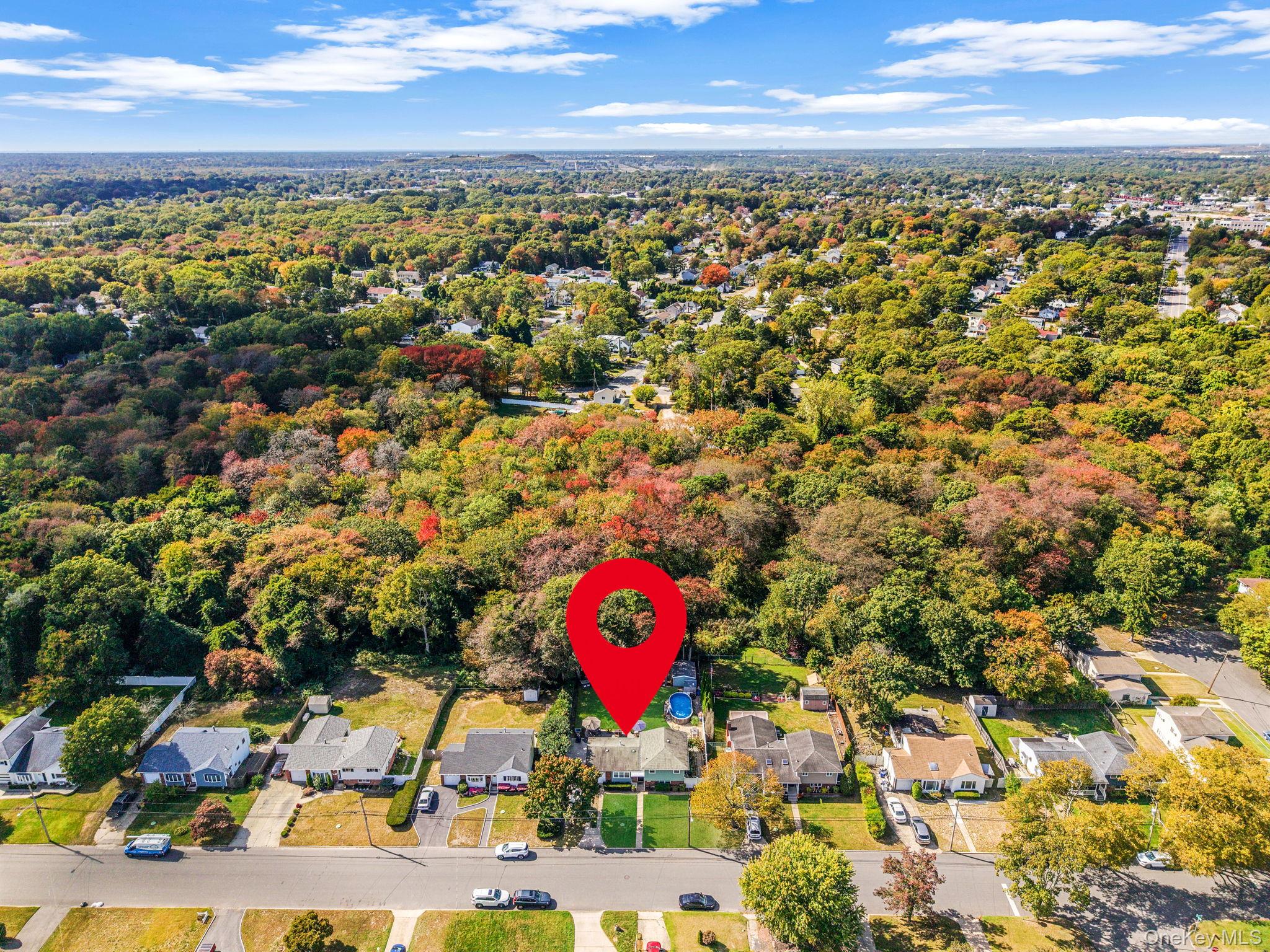 172 W 24th Street, Deer Park, NY 11729