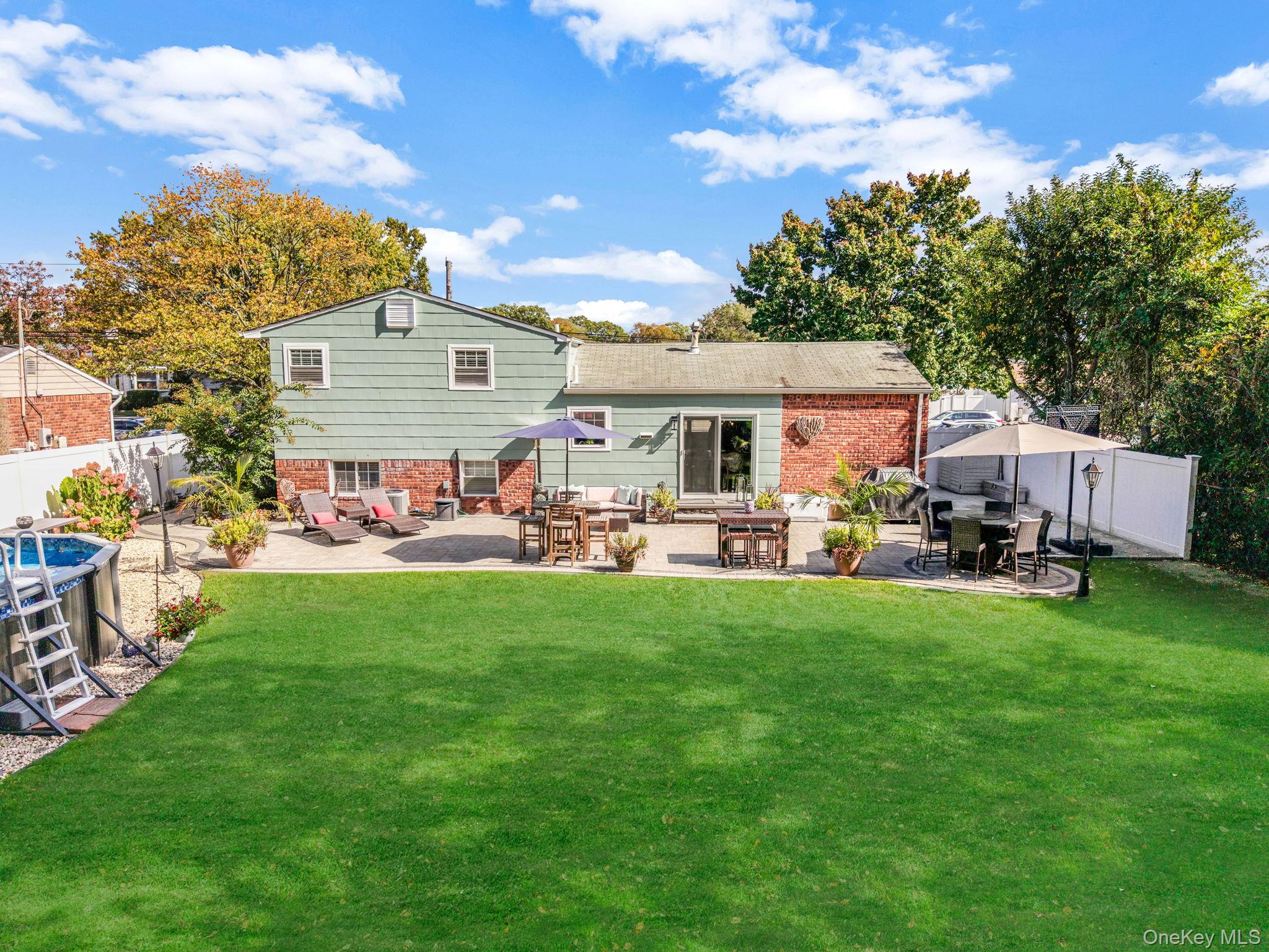 172 W 24th Street, Deer Park, NY 11729