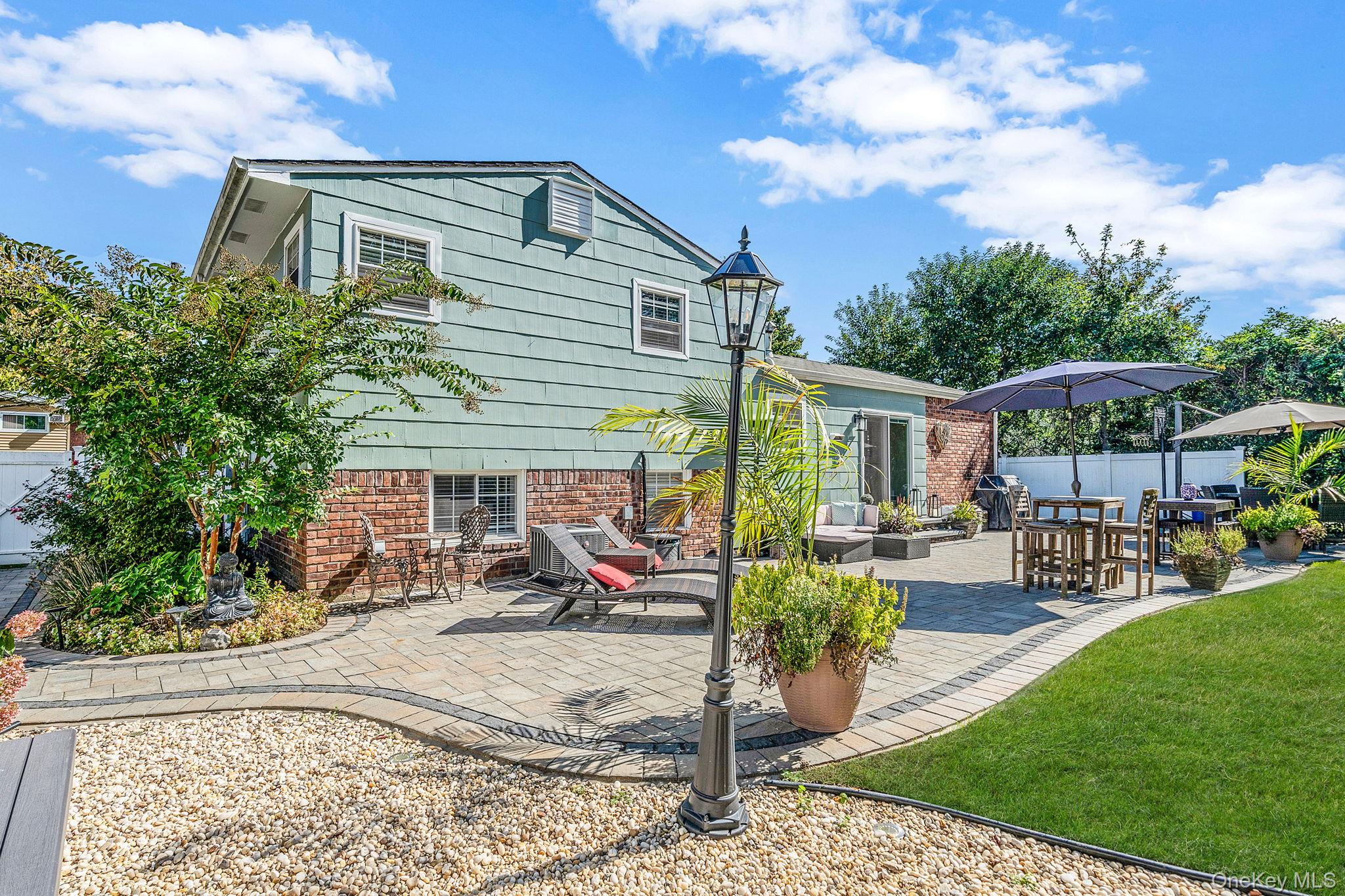 172 W 24th Street, Deer Park, NY 11729