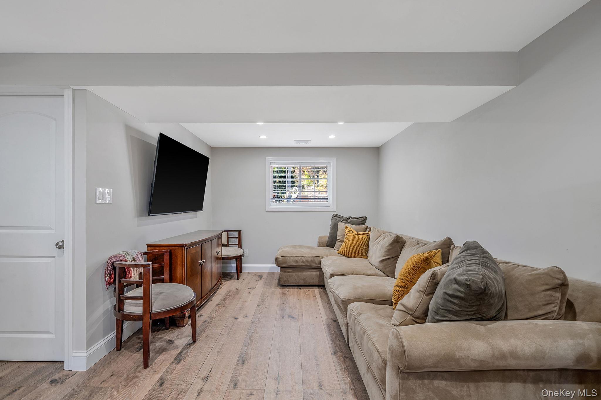 172 W 24th Street, Deer Park, NY 11729