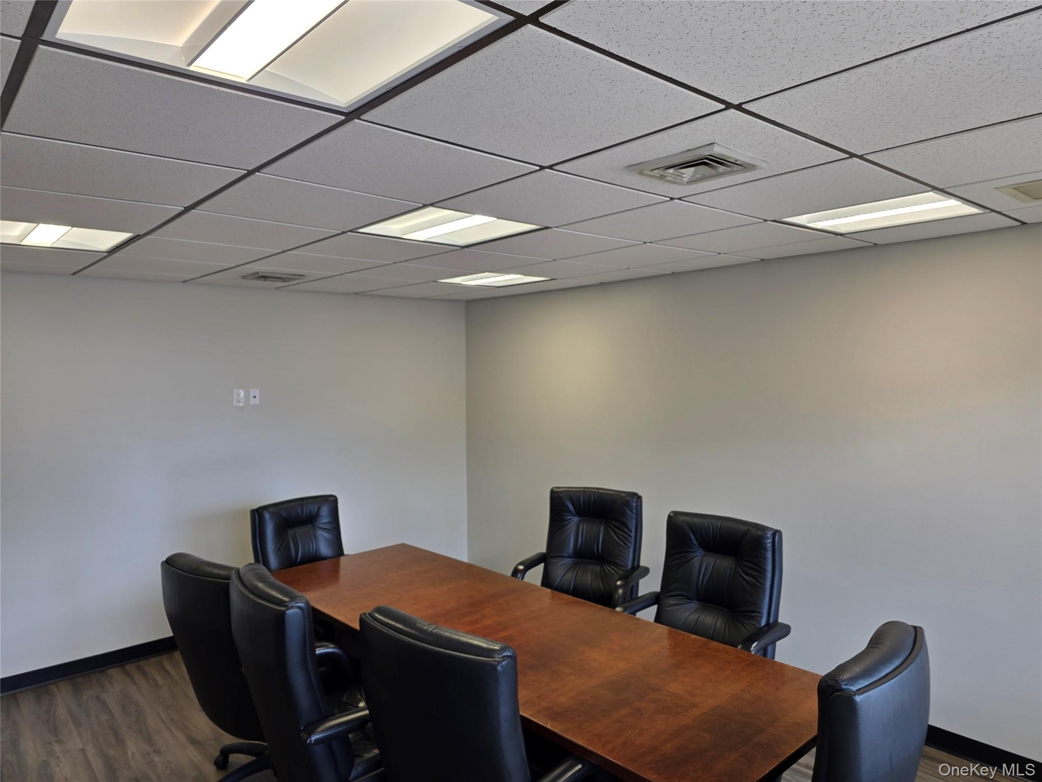 98-100 Willis Avenue, Mineola, NY 11501