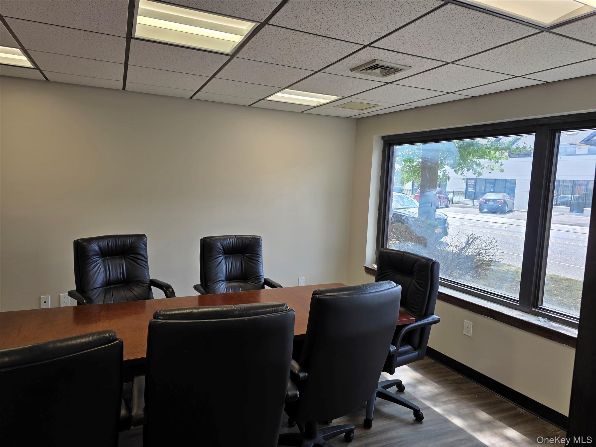 98-100 Willis Avenue, Mineola, NY 11501