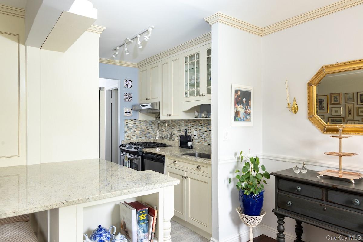 445 Broadway # 3A, Hastings-on-Hudson, NY 10706