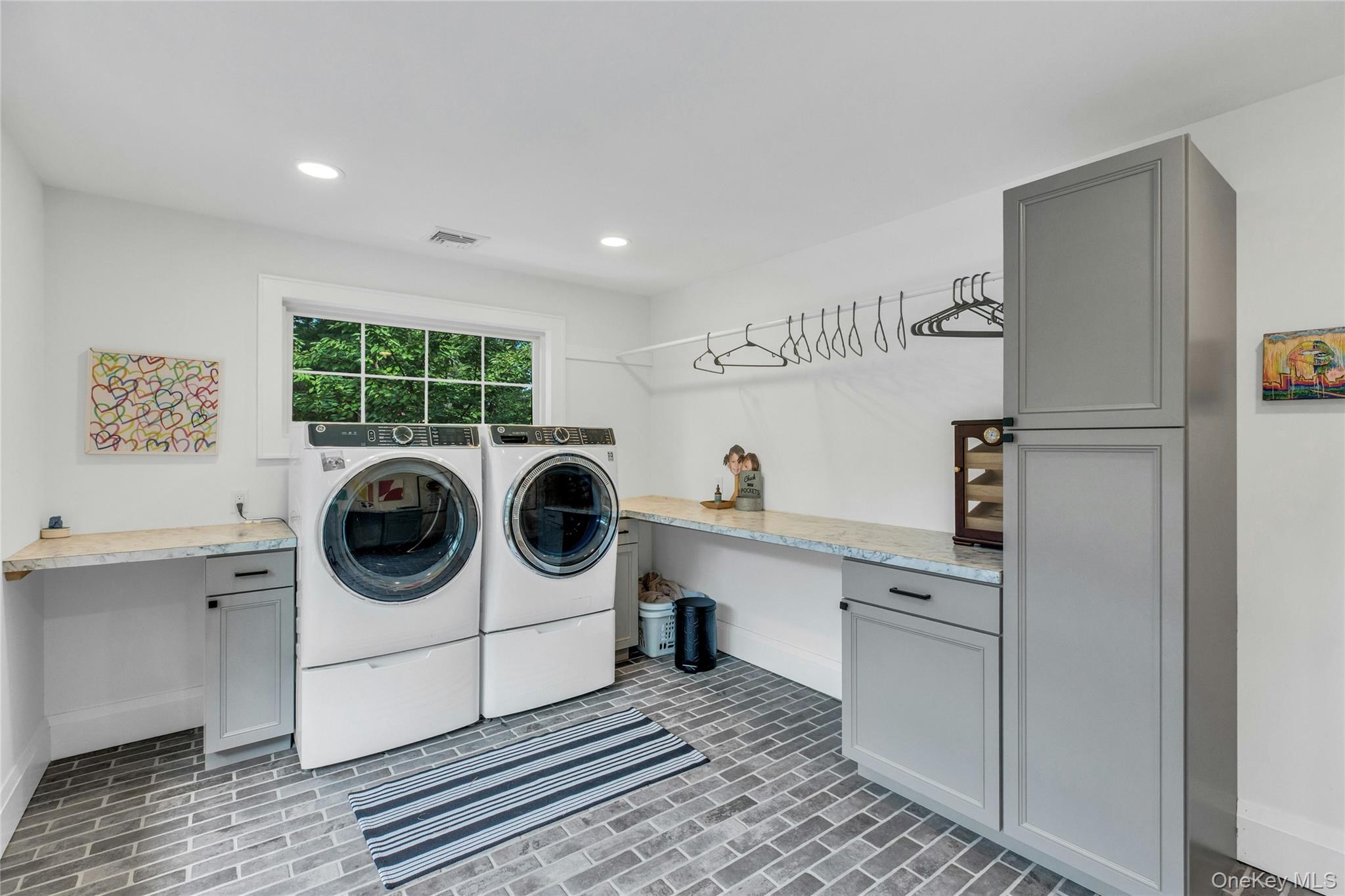 4 Treeview Drive, Melville, NY 11747