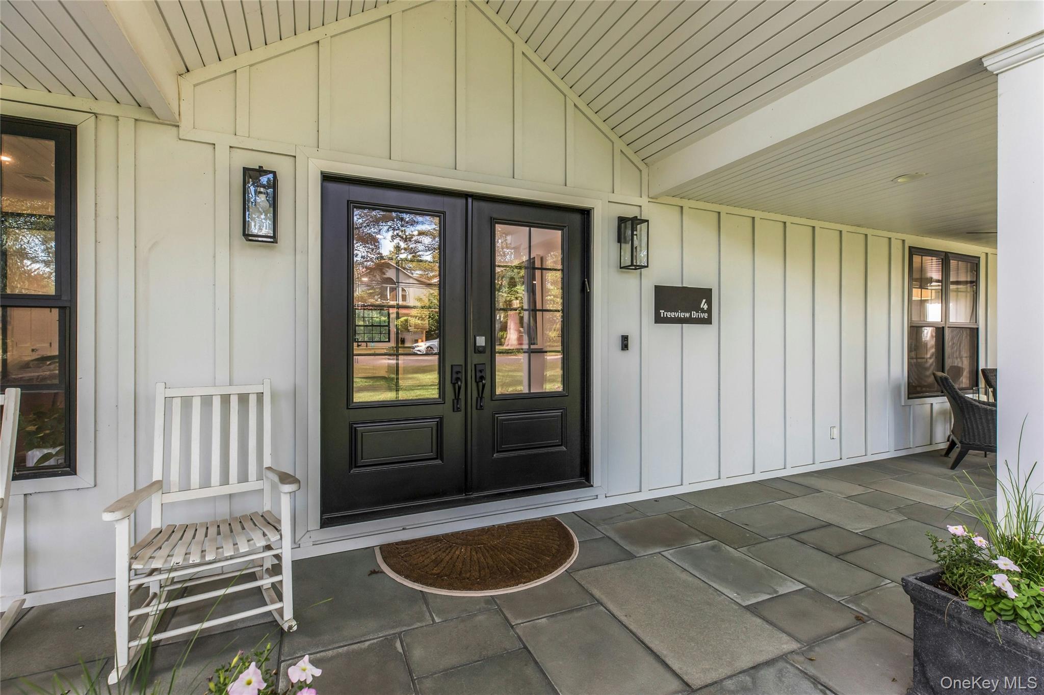 4 Treeview Drive, Melville, NY 11747