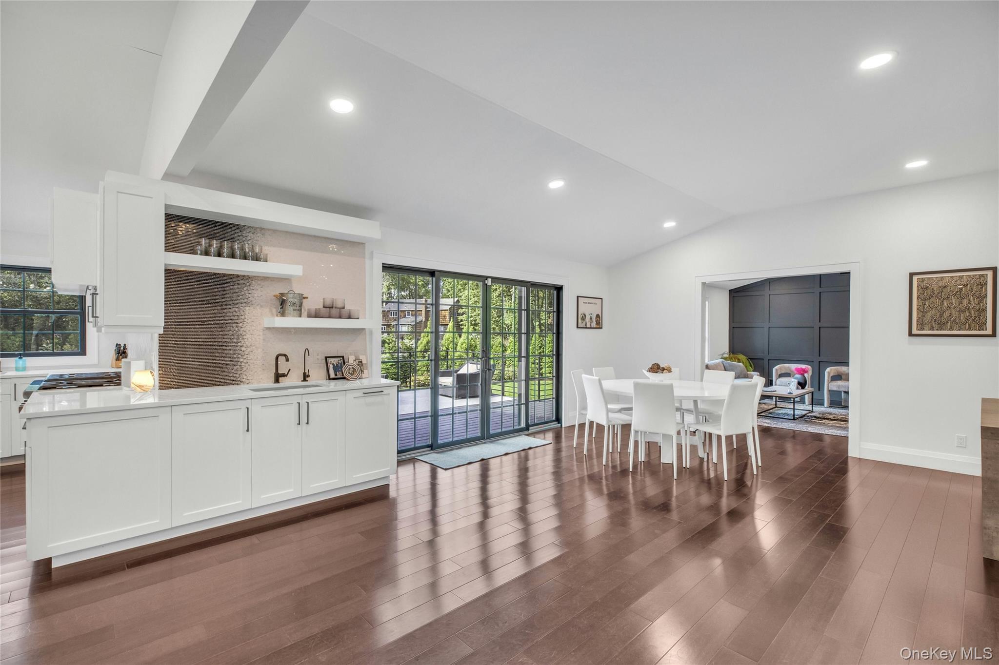 4 Treeview Drive, Melville, NY 11747