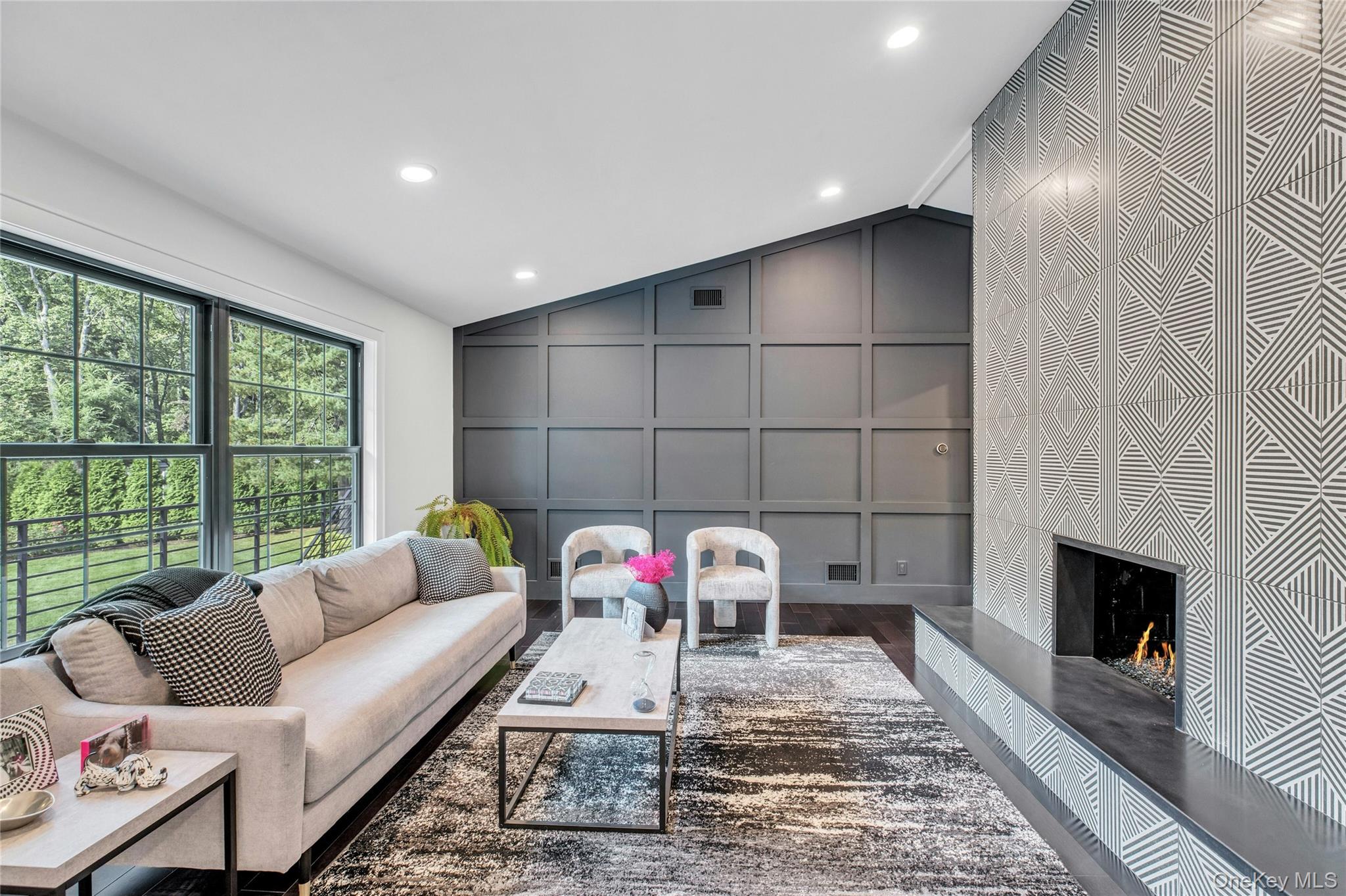 4 Treeview Drive, Melville, NY 11747