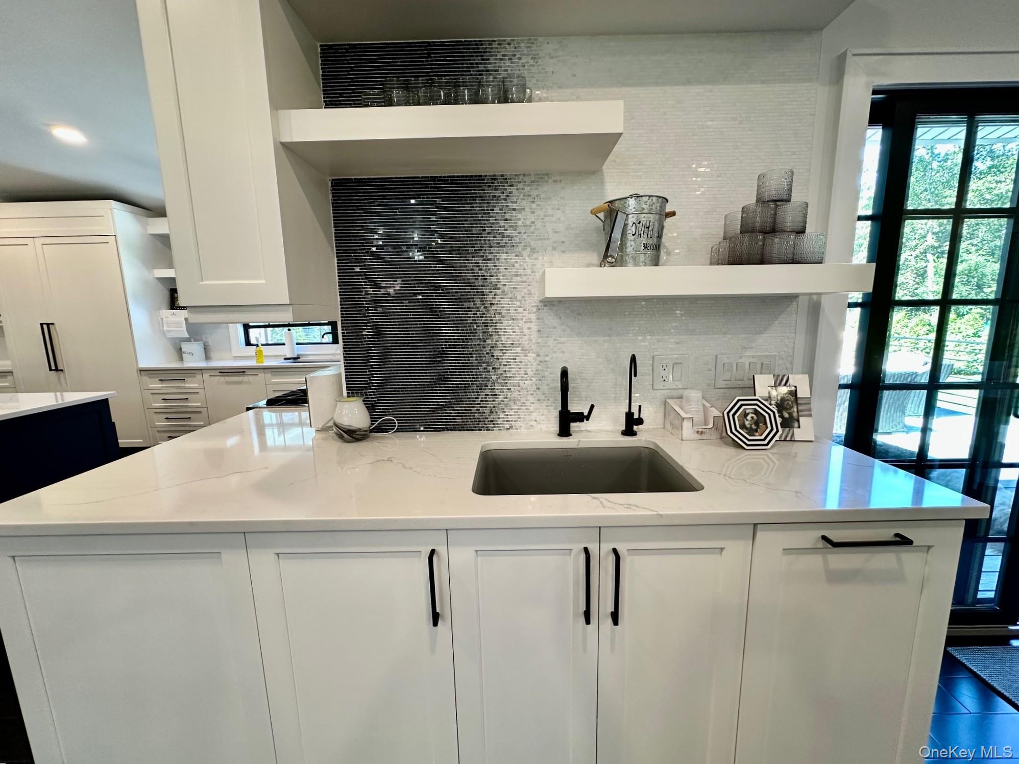 4 Treeview Drive, Melville, NY 11747