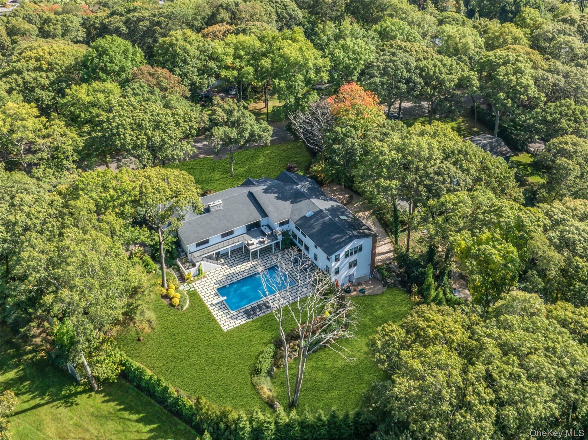 4 Treeview Drive, Melville, NY 11747