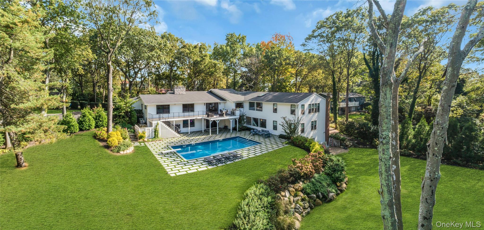 4 Treeview Drive, Melville, NY 11747