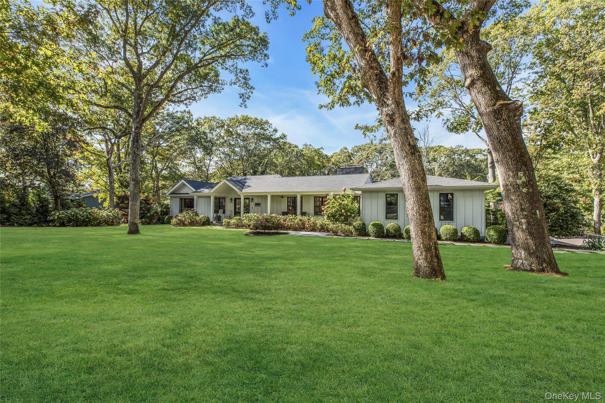 4 Treeview Drive, Melville, NY 11747