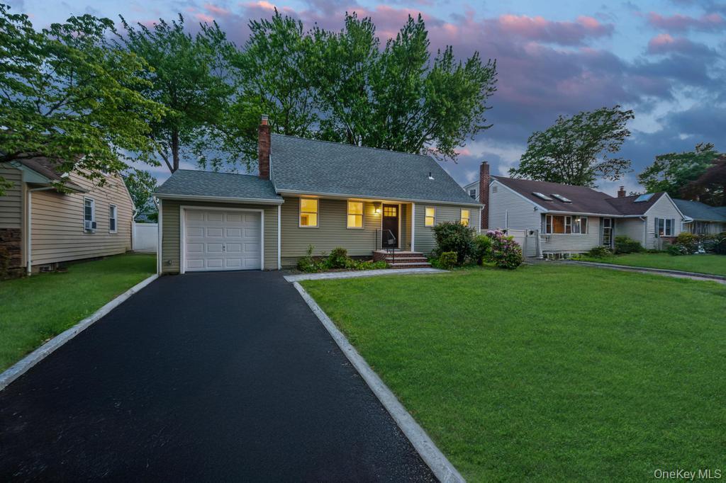 732 Woodside Drive, Wantagh, NY 11793