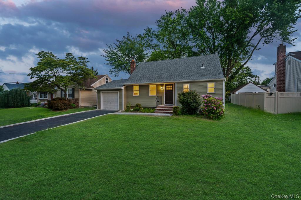 732 Woodside Drive, Wantagh, NY 11793