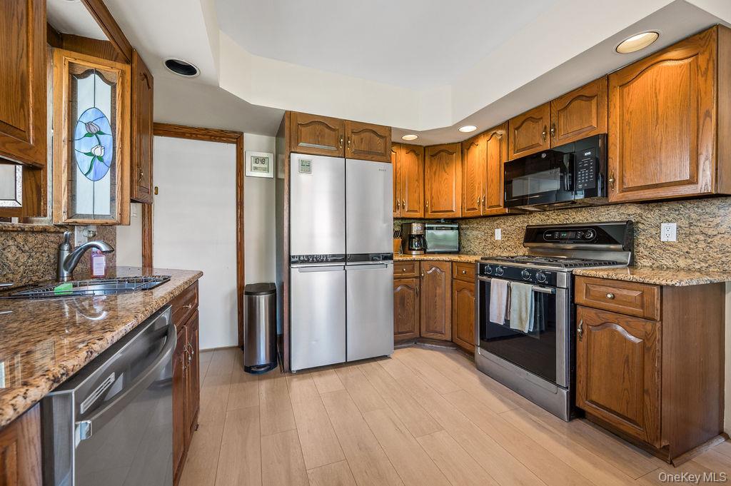 7-35 Leggett Place, Whitestone, NY 11357