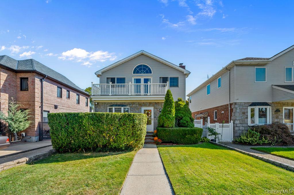 7-35 Leggett Place, Whitestone, NY 11357