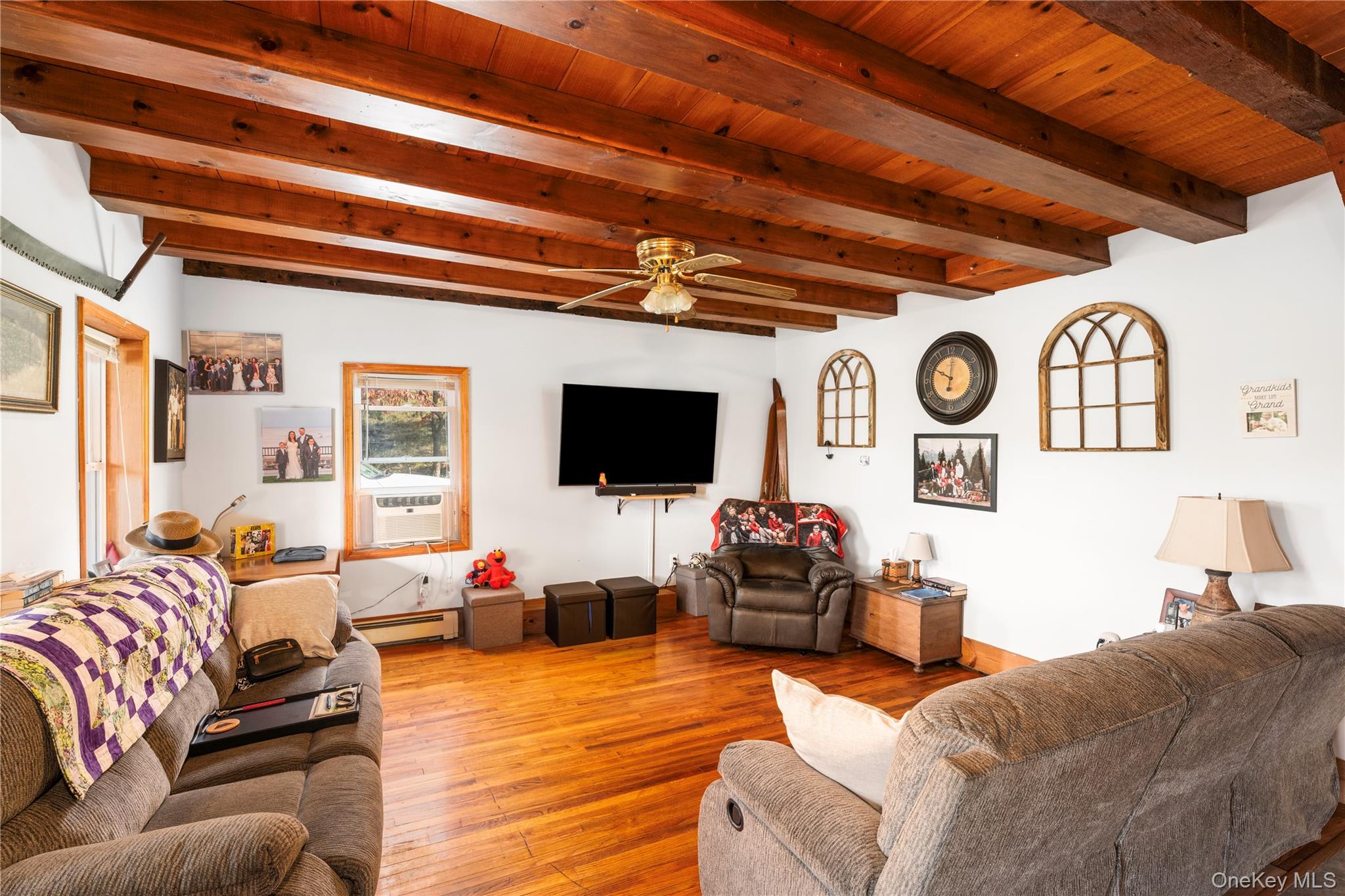 191 White Schoolhouse Rd, Rhinebeck, NY 12572